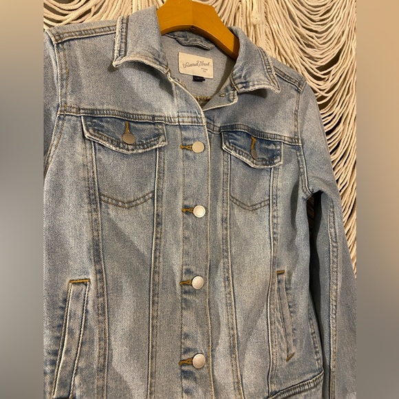 Universal Thread Denim Jacket - Picture 4 of 8